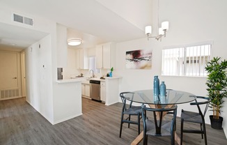 5760 Laurel Canyon Apartments