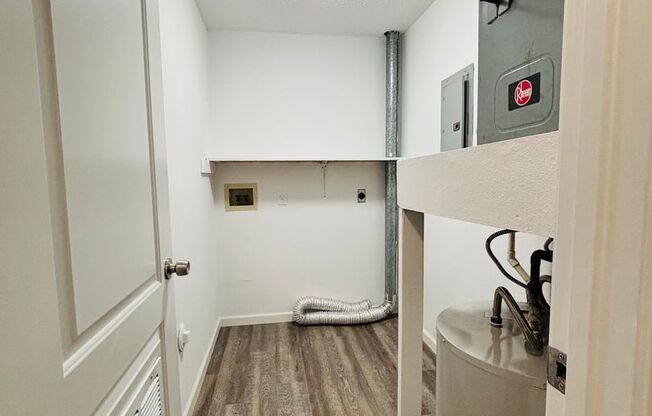 2 beds, 1.5 baths, 1,082 sqft, $1,375, Unit 216-2D RM