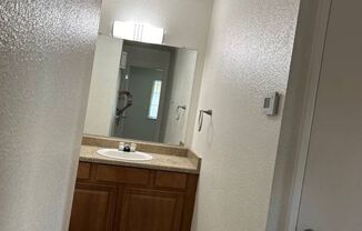 1 bed, 1 bath, 700 sqft, $1,350, Unit 49