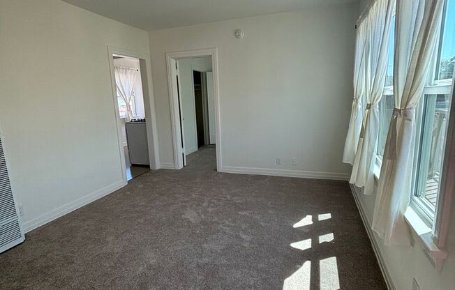 1 bed, 1 bath, $1,900