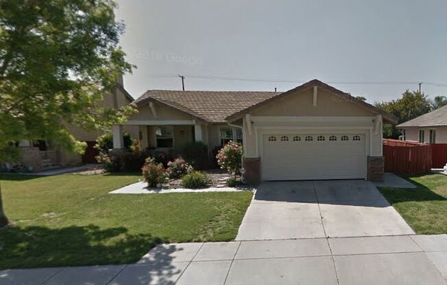 Charming 3-Bed, 2-Bath Single-Story Home in Hemet!