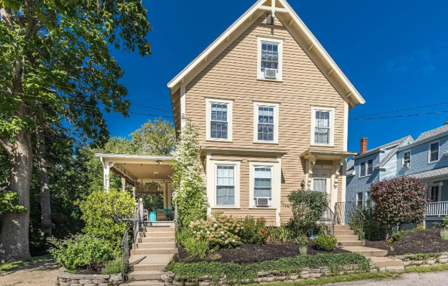 8 HORNE ST