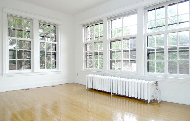 2 beds, 1 bath, 816 sqft, $1,290, Unit 24 - 202