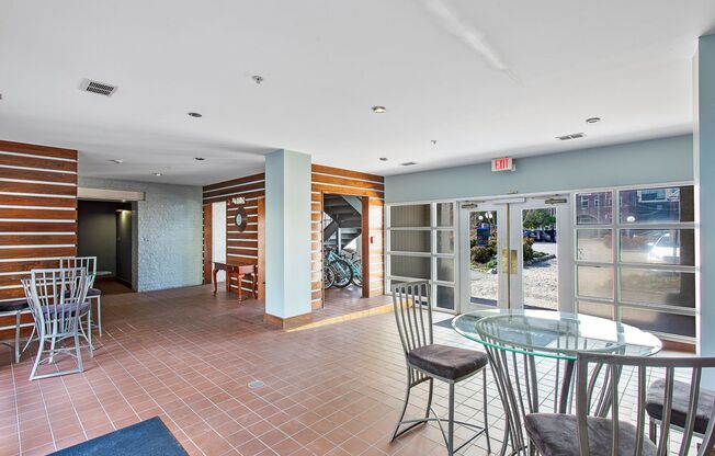 1 bed, 1 bath, 512 sqft, $1,250, Unit APT 303