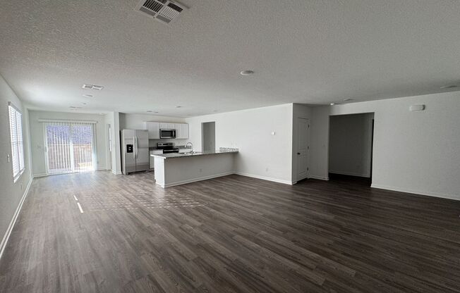 3 bedroom Newer home