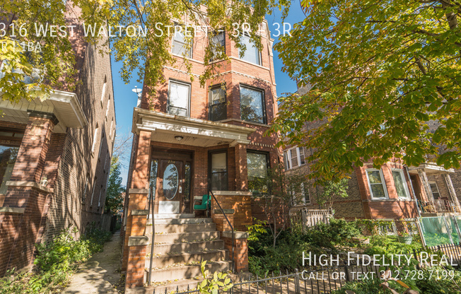 2316 W WALTON ST