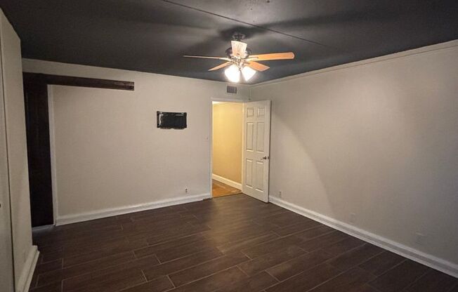 2 beds, 2 baths, $1,800