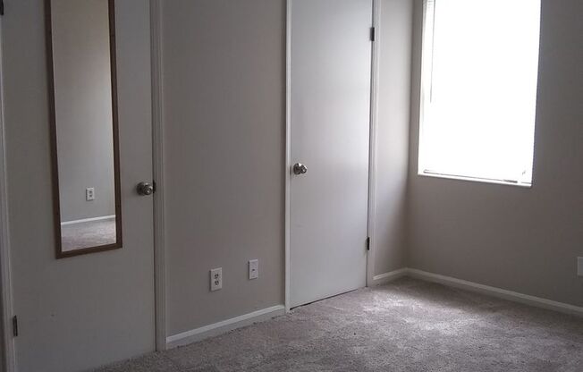 2 beds, 2 baths, 900 sqft, $725