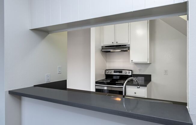 2 beds, 1.5 baths, 990 sqft, $2,395, Unit 241