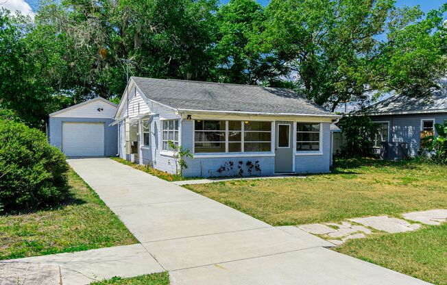 MOVE IN SPECIAL- Charming 2/1 Home w/ Partially Fenced Yard in St. Cloud