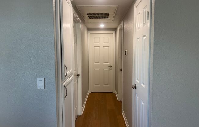 2 beds, 2 baths, 980 sqft, $3,155, Unit 819-34
