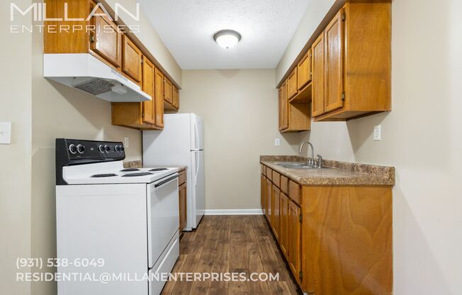 2 beds, 1 bath, 650 sqft, $975, Unit 100 Valley View Drive; Apt. B15
