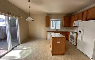 3 beds, 2.5 baths, $2,395