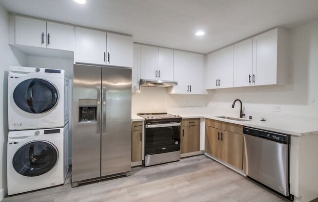 1 bed, 1 bath, 576 sqft, $2,495, Unit 34