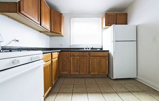 8255 S Maryland