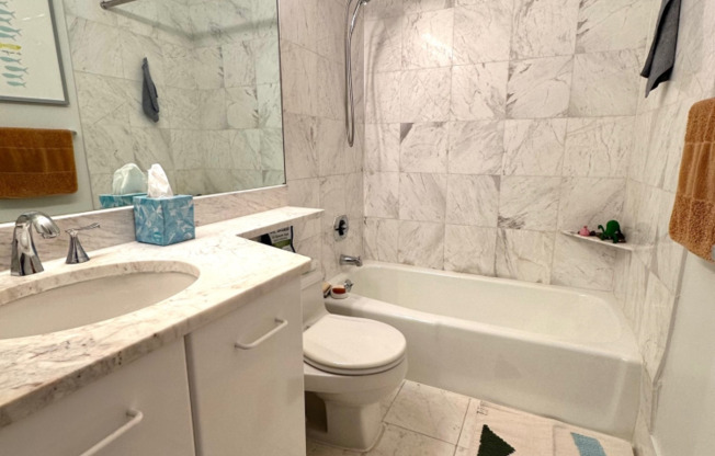 2 beds, 2 baths, 800 sqft, $6,000, Unit 710