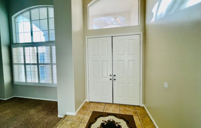 COMING SOON: Hardwood floors, freshly paint in 4 bd, 4 Bth, huge pool, 3 fireplaces