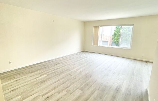 123 (470 Warren)