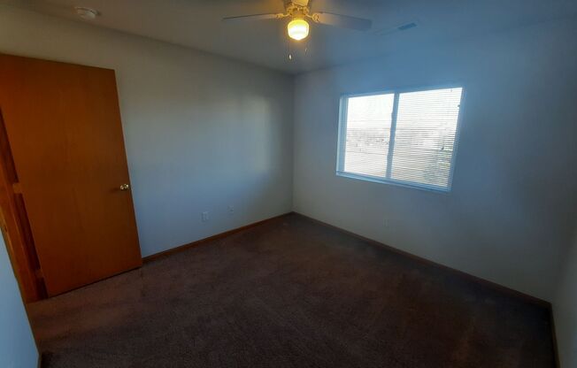 2 beds, 1 bath, 805 sqft, $925, Unit 708