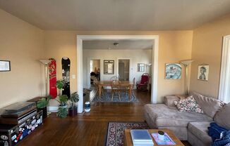 2 beds, 1 bath, 750 sqft, $1,175, Unit 1015 Fremont Ave NW #2