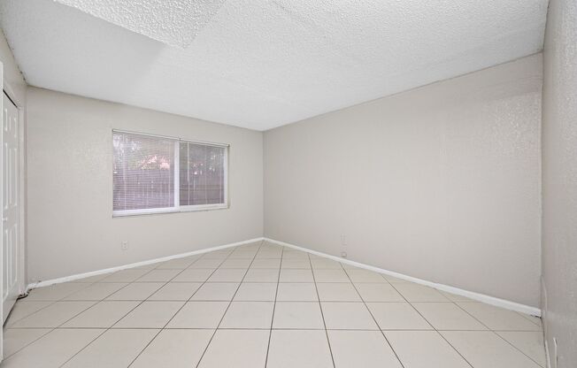 2 beds, 1 bath, 850 sqft, $1,680, Unit C112
