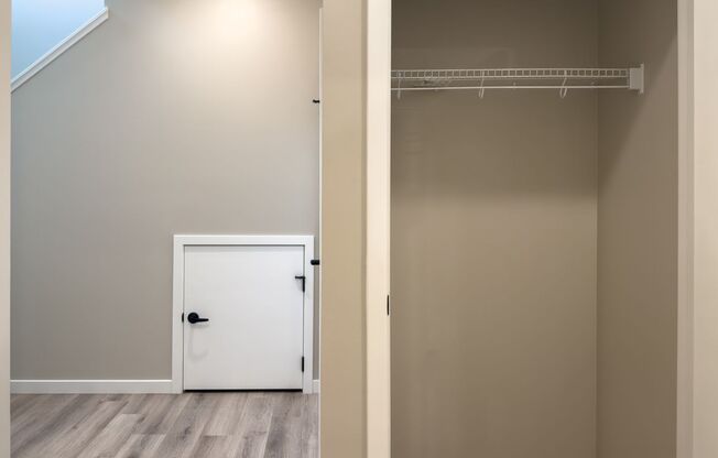 1 bed, 1.5 baths, 1,178 sqft, $2,150, Unit 4921-4