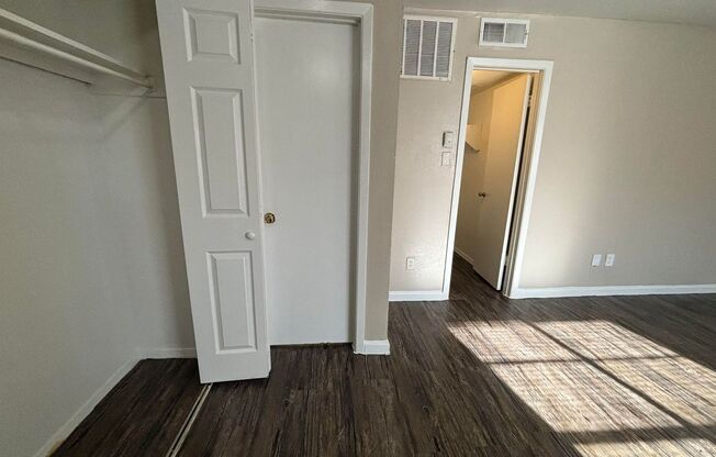 1 bed, 1 bath, 725 sqft, $1,300, Unit 1001