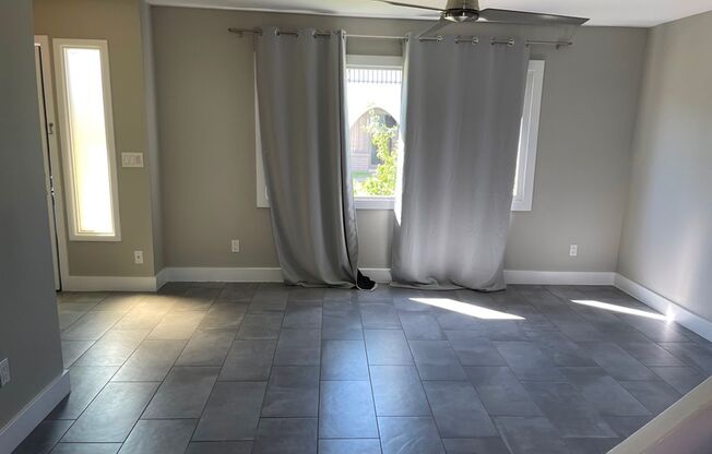 2927 E FAIRMOUNT AVE