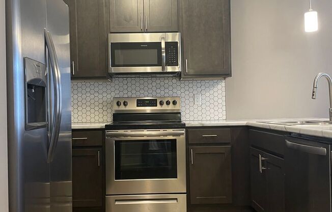 1 bed, 1 bath, 708 sqft, $865, Unit 108