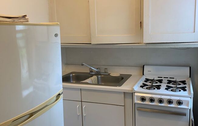 Studio, 1 bath, $825, Unit 312
