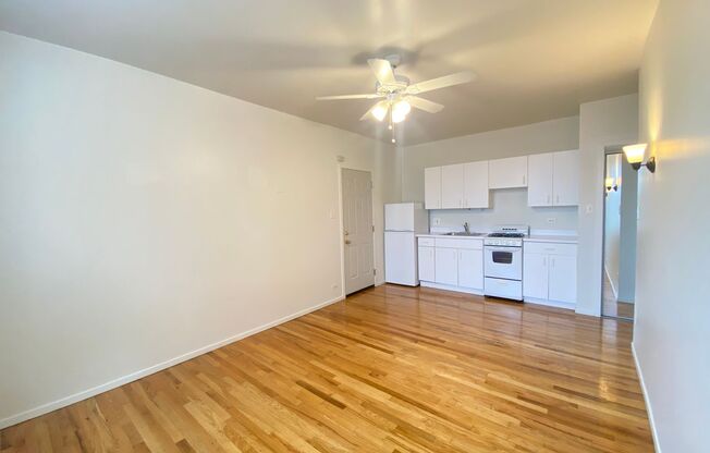 1 bed, 1 bath, 425 sqft, $1,500, Unit 5959-611