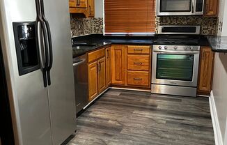 Renovated 2-Bedroom Apartment!!