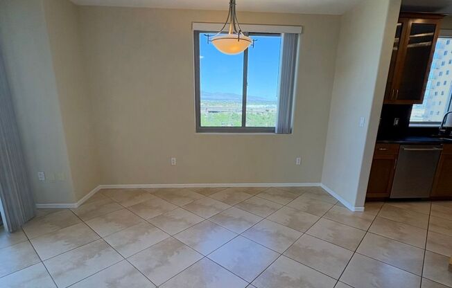 2 beds, 2 baths, $2,700, Unit # 1122