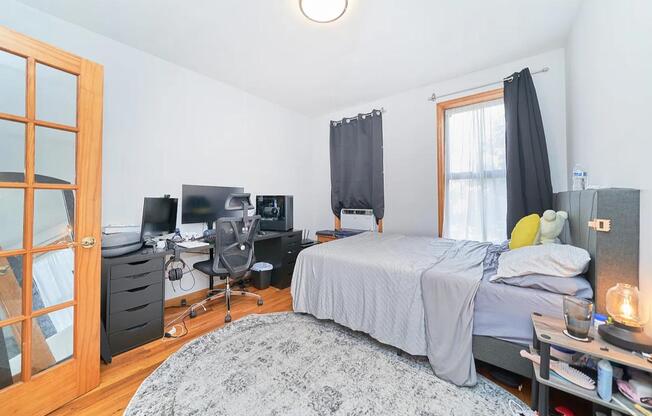 462 9 AVE
