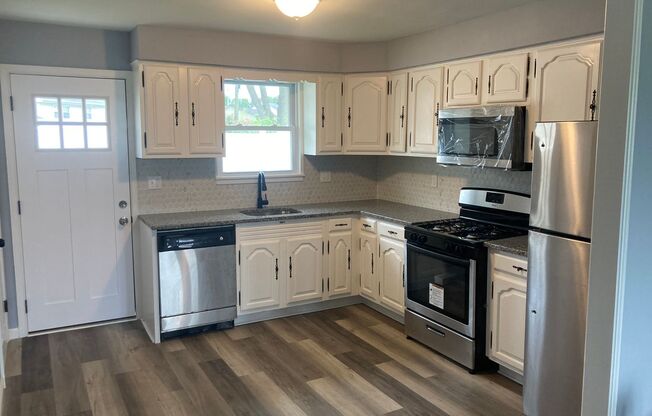 Bensalem 3 bedroom 1 bath + Basement near Parx and Street Rd