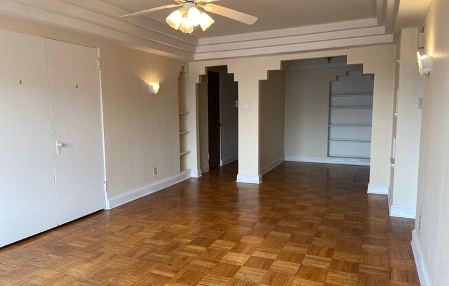1 bed, 1 bath, $1,075, Unit 404