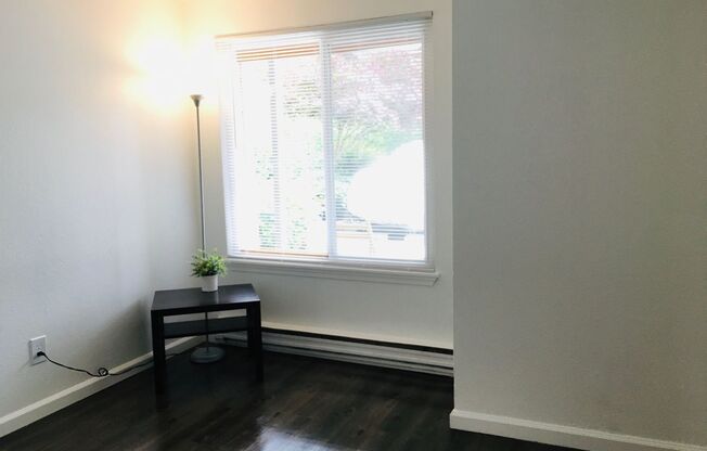 2 beds, 1.5 baths, 1,200 sqft, $2,500, Unit 212