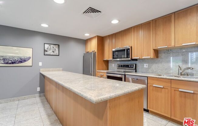 2 beds, 2 baths, 1,172 sqft, $4,550, Unit 1105