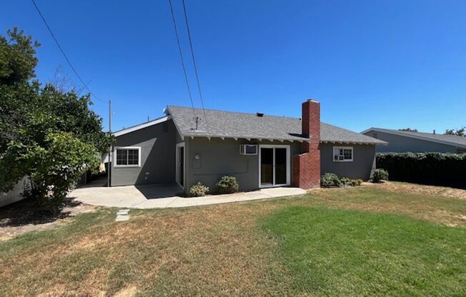 3 bedroom, 2 bath single story home in central Simi Valley