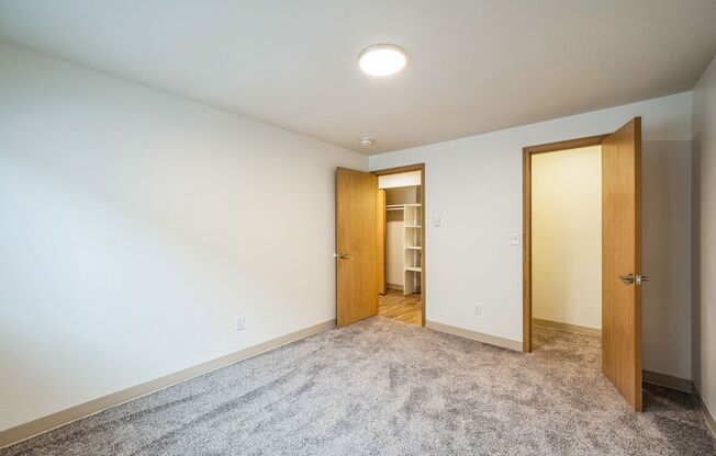 2 beds, 1 bath, 900 sqft, $1,595, Unit 16