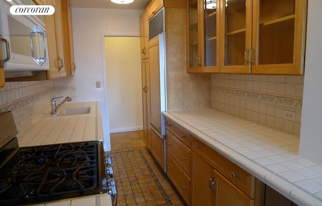 2 beds, 2 baths, 1,142 sqft, $6,400, Unit 18C