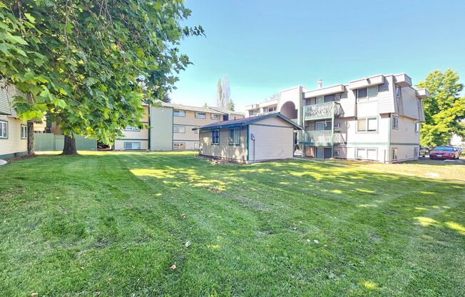 2 beds, 1 bath, 594 sqft, $1,095, Unit 32