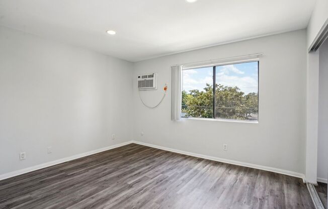 1 bed, 1 bath, 695 sqft, $1,998, Unit 206