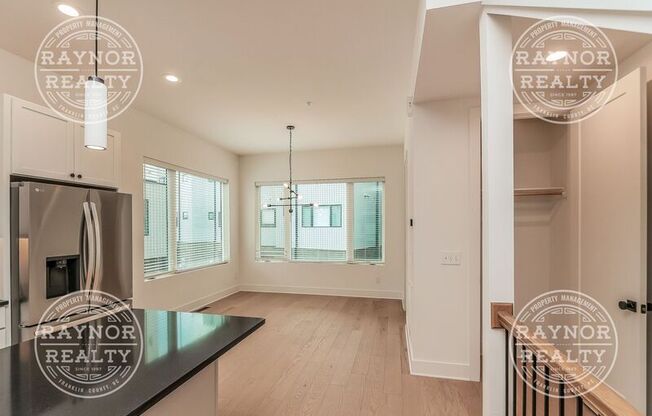 1007 HUNDLEY PL
