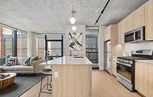 1054 W VAN BUREN ST