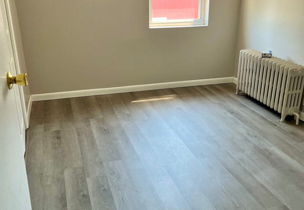 1137 E 3 ST