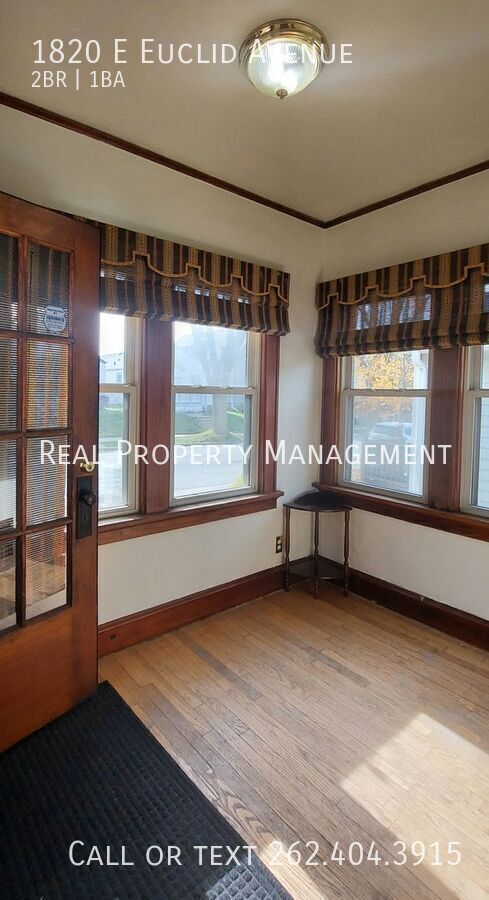 1820 E Euclid Ave