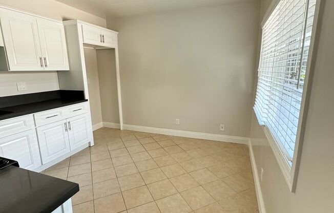 2 beds, 1 bath, $2,500