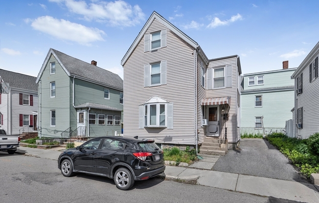 11 MURPHY CT