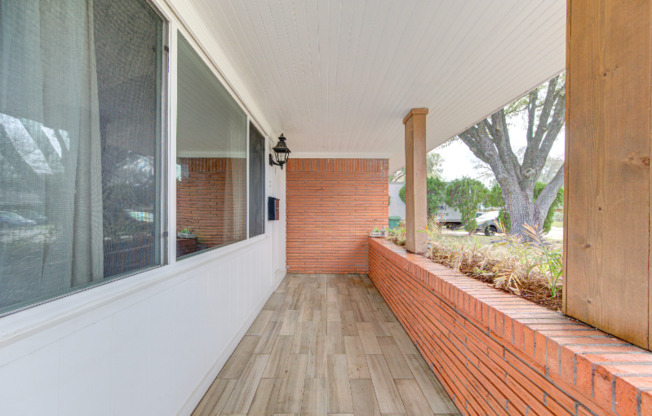 6026 CLAREWOOD DR